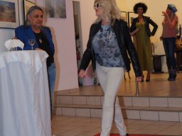 Fashion Show in der Contemplor Galerie Wien am 16. 03. 2024